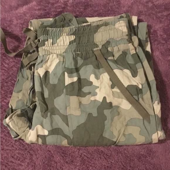 NWOT Hippy Rose CAMOUFLAGE Stretchy Leggings - Picture 14 of 14
